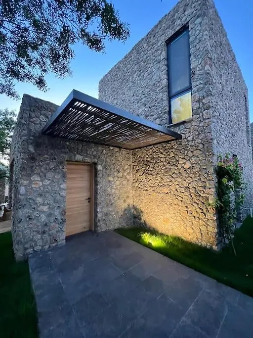 Savour Villas Kayakoey フェティエ